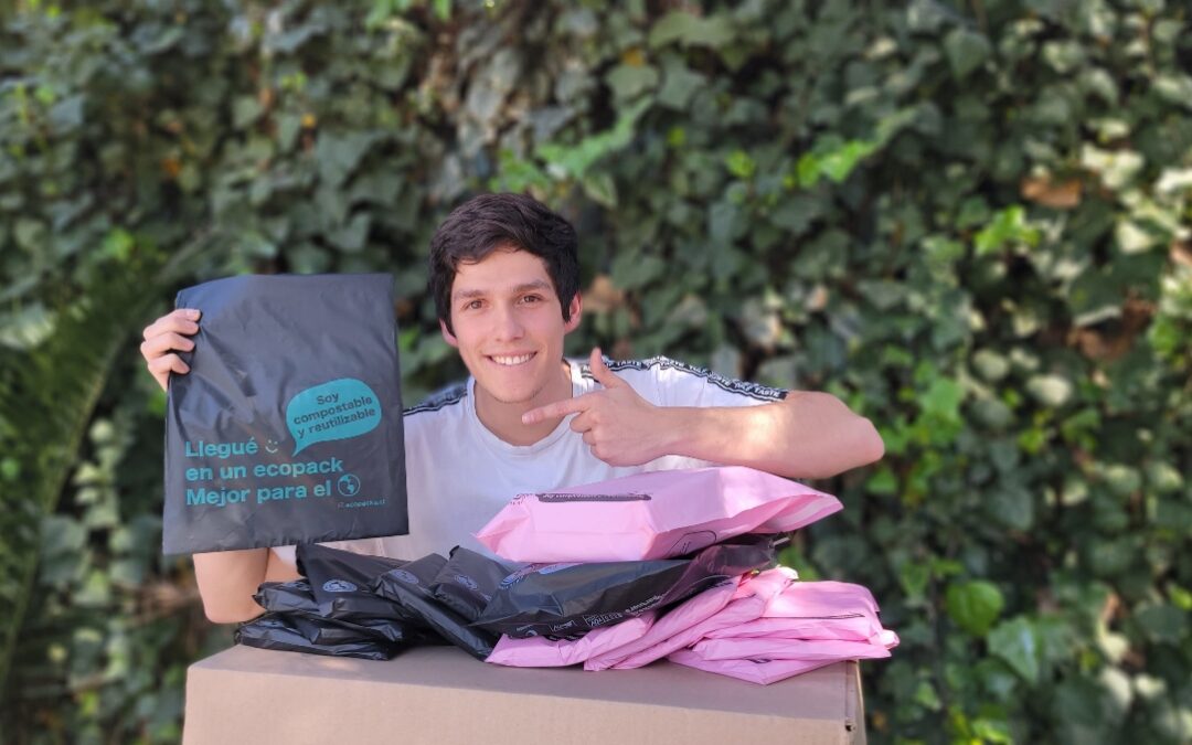Emprendedor chileno revoluciona el mercado con bolsas que se biodegradan en menos de 200 días