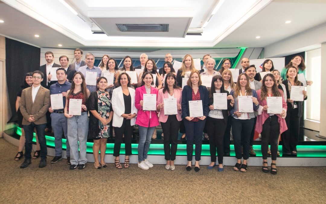 Certifican Acuerdo de Producción Limpia que lanzó la primera Ecoetiqueta del reciclaje en Chile