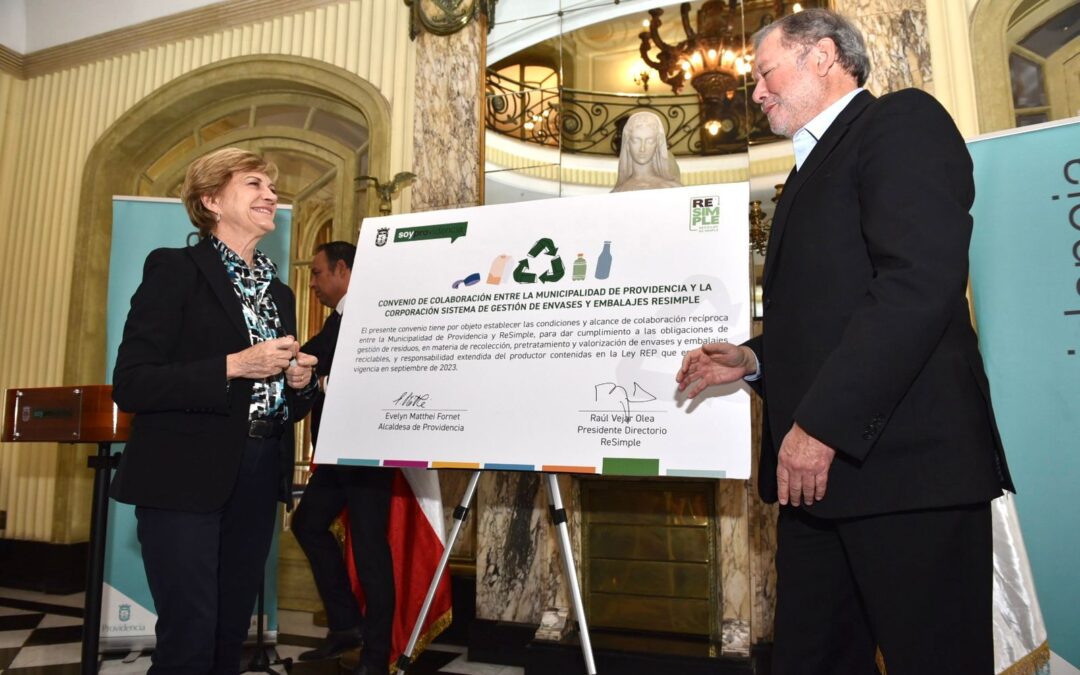 Providencia y ReSimple se unen para implementar inédito sistema de reciclaje domiciliario