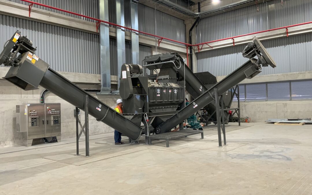 Innovación Circular: Transforman shampoo vencido en detergente para ropa