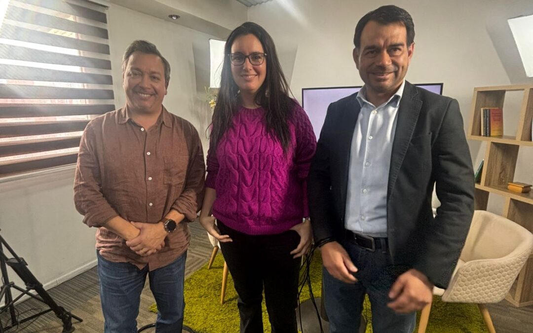 Del plástico al textil: dos miradas que marcaron el último programa en Radio La Clave